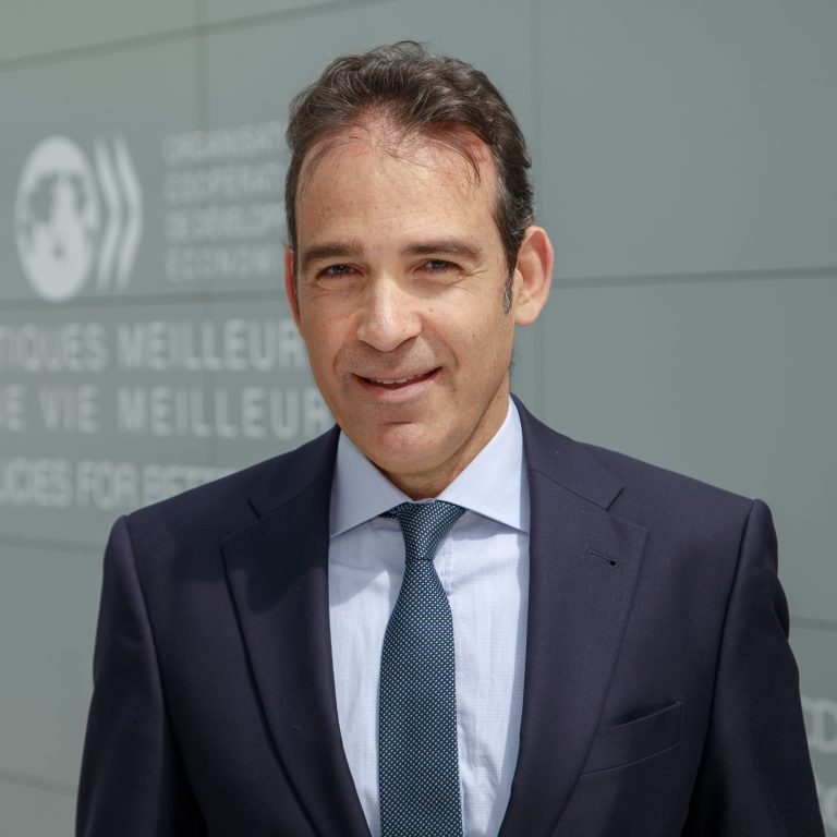 Read more about the article Γιώργος Παγουλάτος