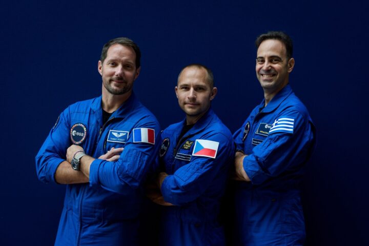 Thomas Pesquet, Aleš Svoboda, Αδριανός Γολέμης - © CNES-Hervé Piraud, 2026